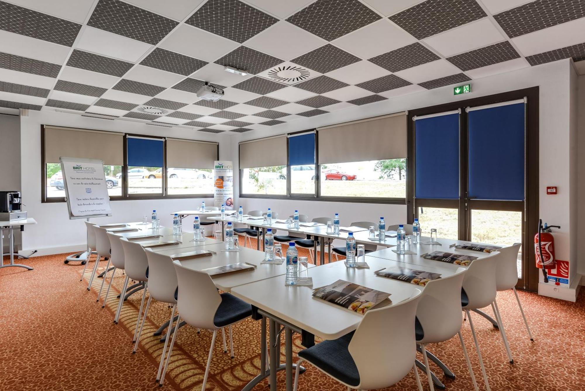 Brit Hotel Rennes Cesson Exterior photo
