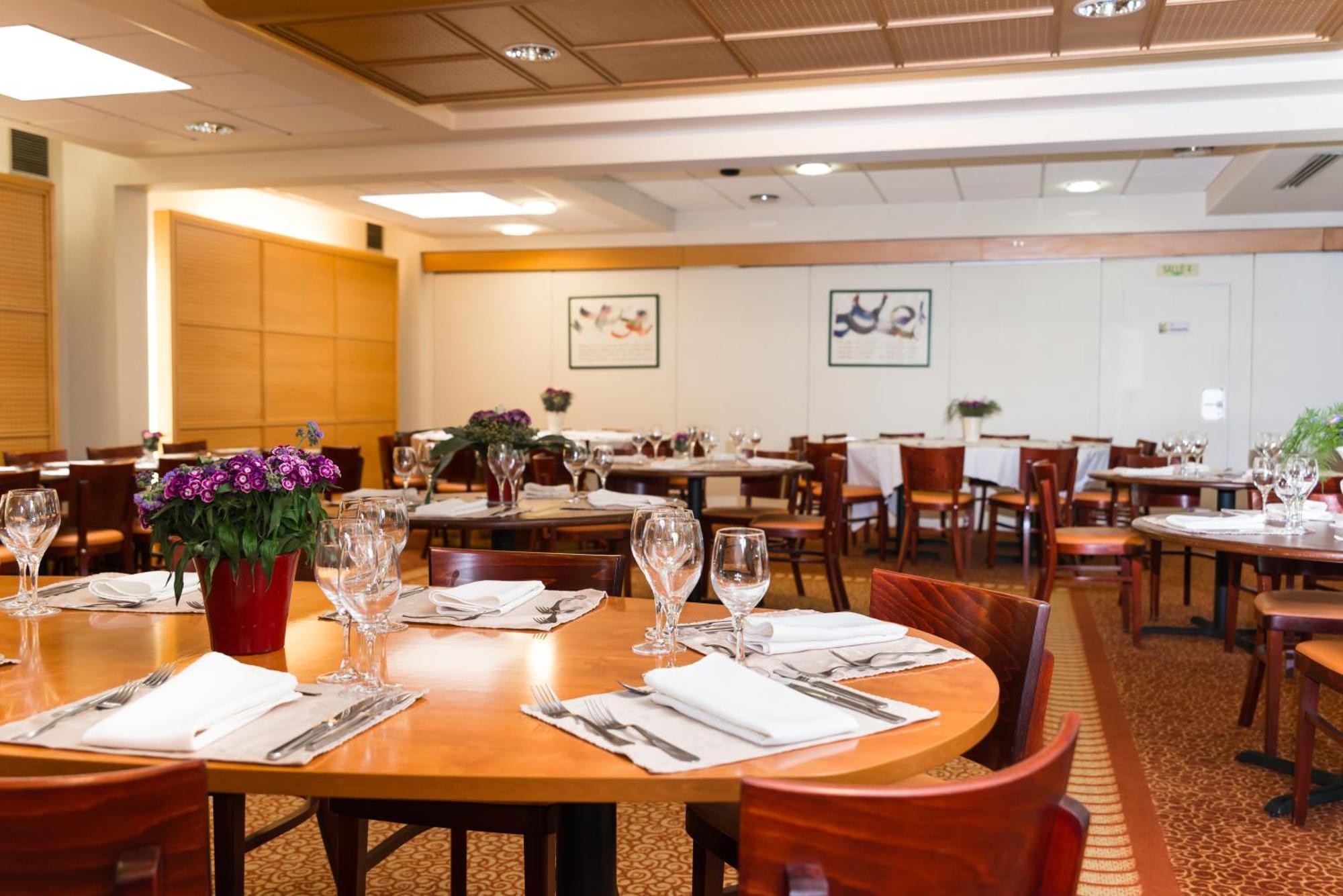 Brit Hotel Rennes Cesson Exterior photo