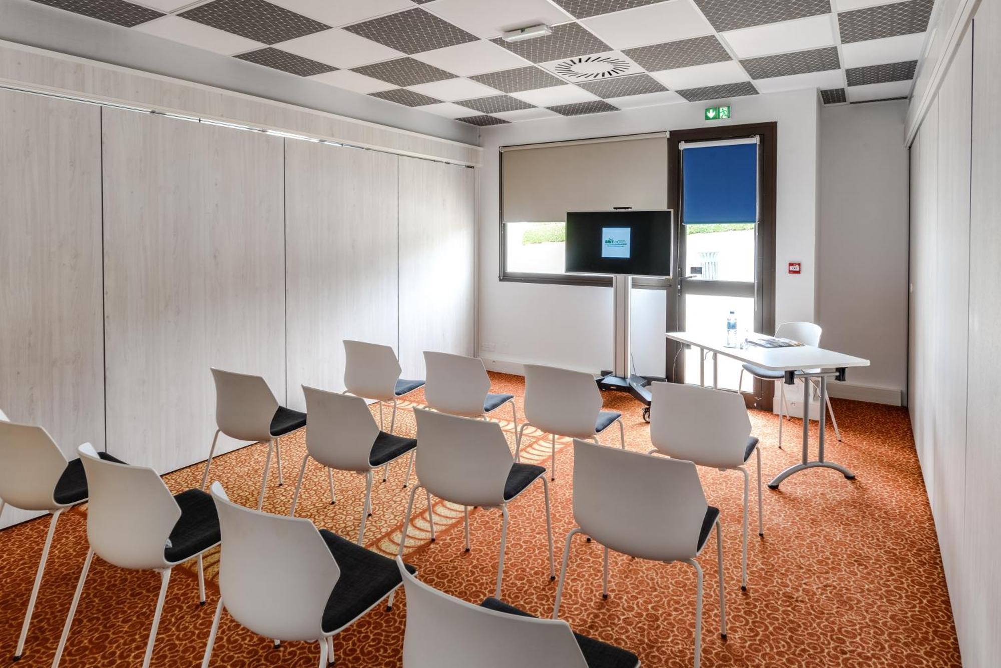 Brit Hotel Rennes Cesson Exterior photo